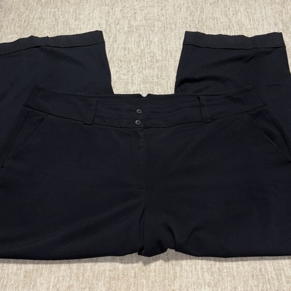Black dress pants s 28 Lane Bryant wide leg cuffed hem stretch wide waist - Picture 4 of 6